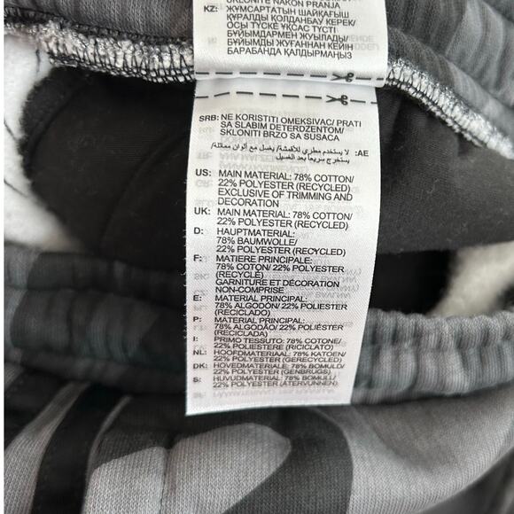 Adidas Women's Floral Sweat Shorts Size Small Fleece Lined Pull On Athletic - Picture 6 of 6